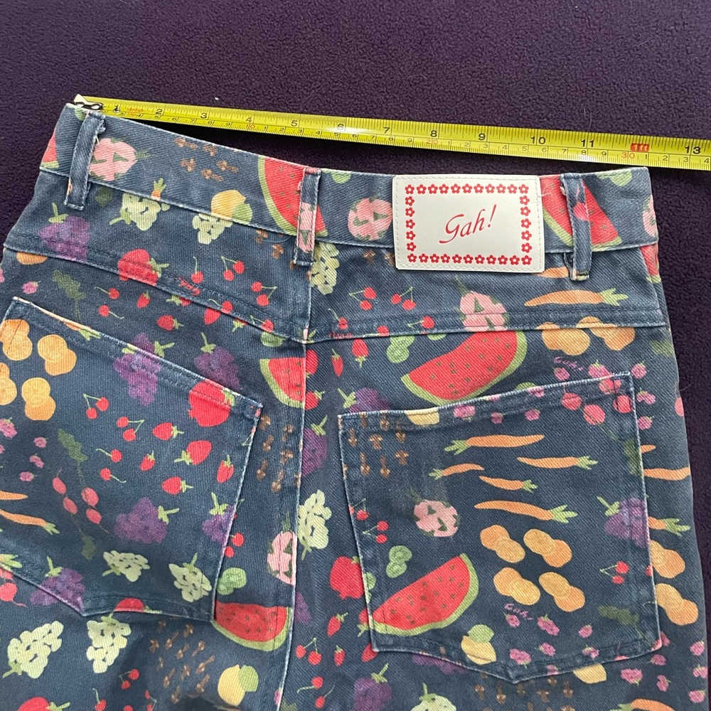 Lisa Says Gah Fruit and Veggie Print Jeans - Picture 8 of 8